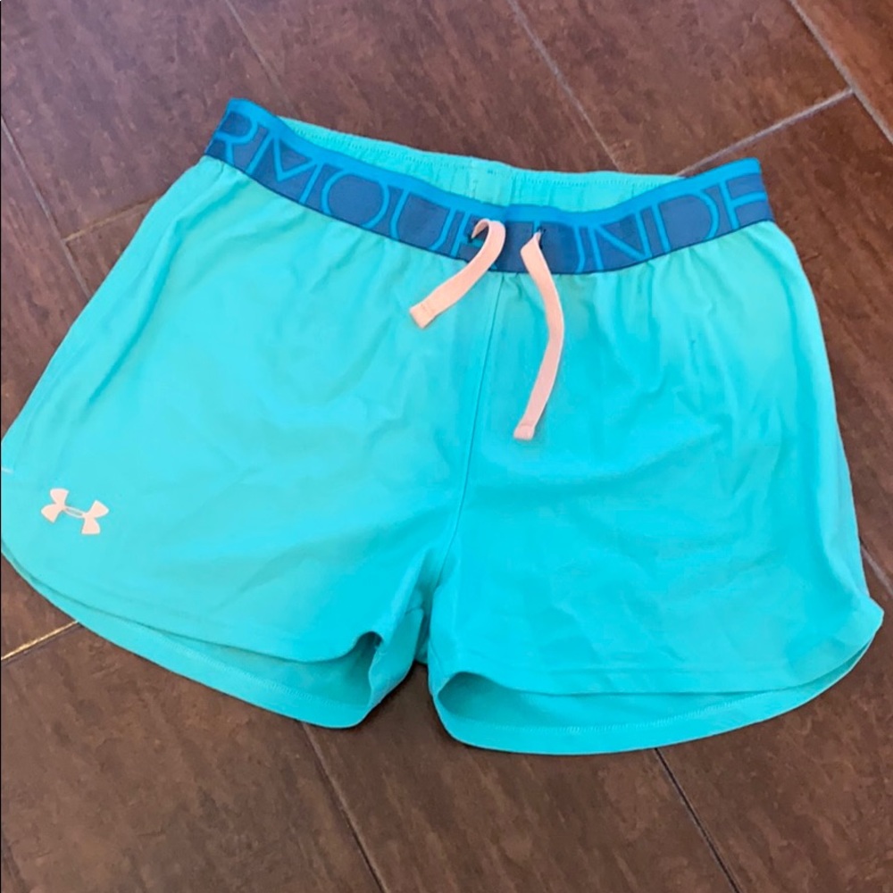 UNDER ARMOUR soft shorts